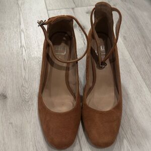 GAP Women's Brown Suede Heels